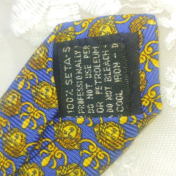 Gianni Versace Men's 100% Silk Tie in Blue and Gold - Picture 9 of 12